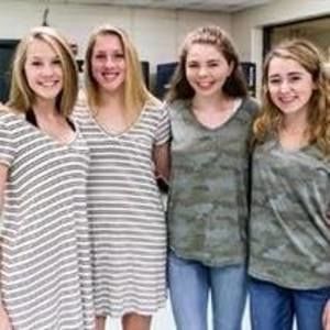 Meet your Posher, Kayla